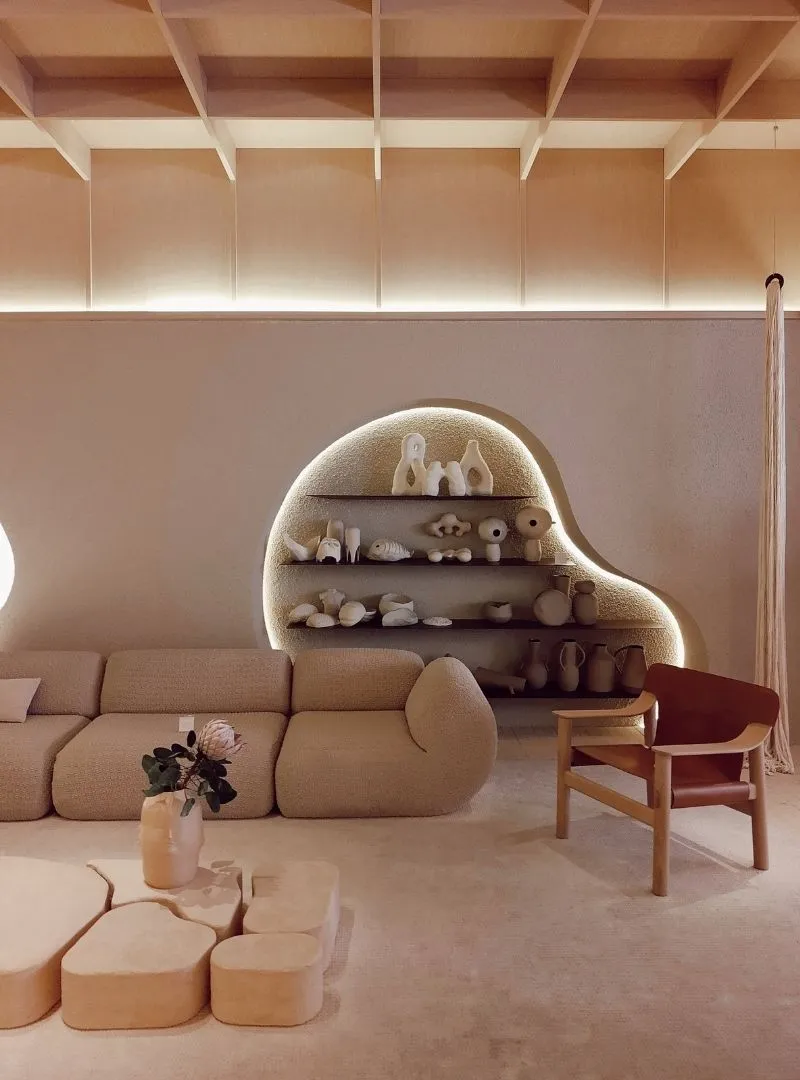 Kathy Lee West working with a client